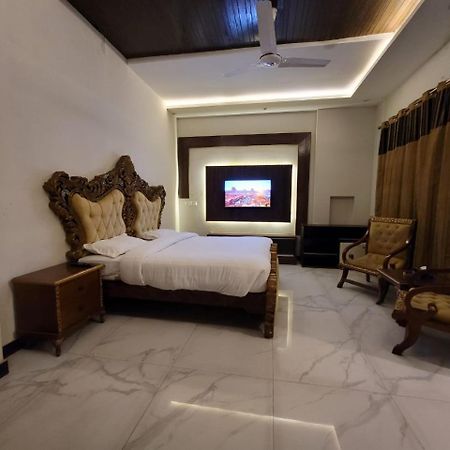 Palm Tree Hotel Lahore Bagian luar foto