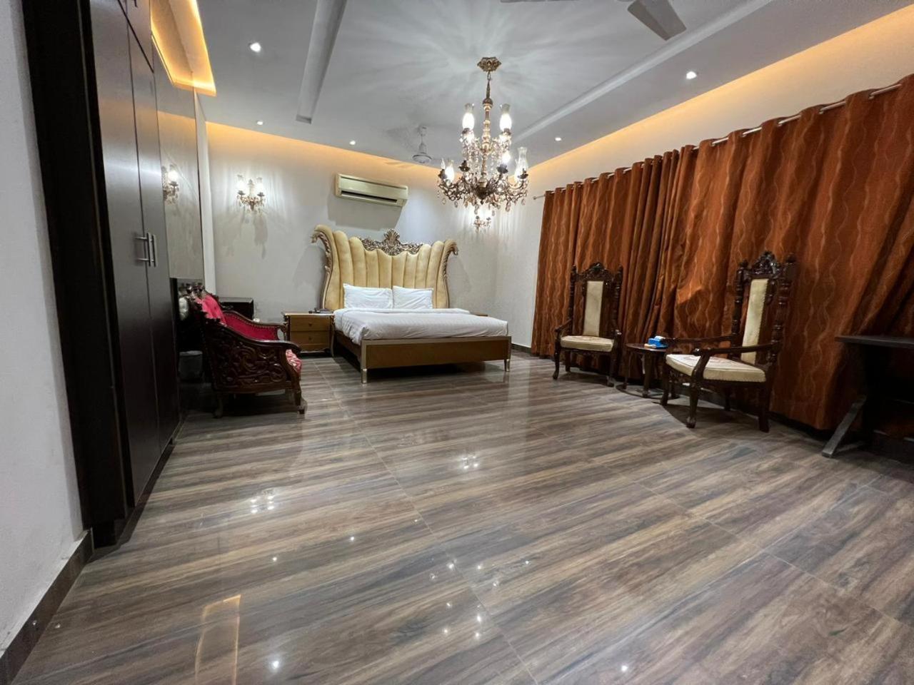 Palm Tree Hotel Lahore Bagian luar foto